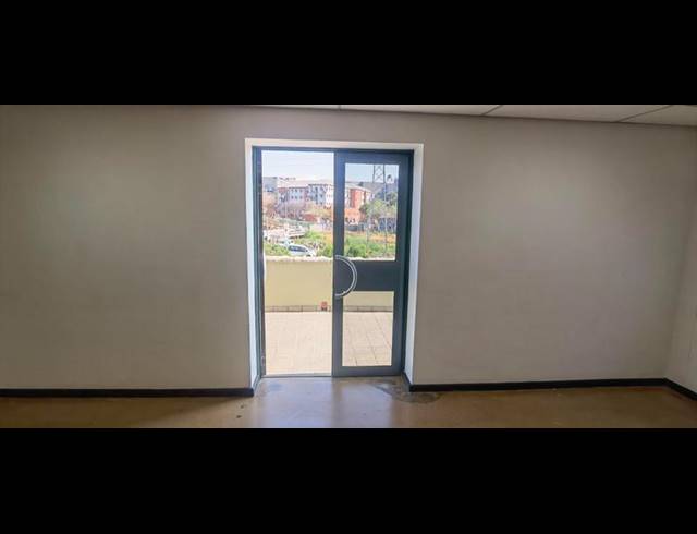 BUSINESS PROPERTY TO RENT IN MENLYN